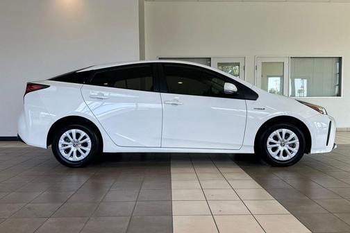 2022 Toyota Prius L