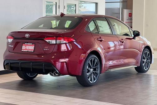 Ruby Flare Pearl 2026 Toyota Corolla Hybrid SE