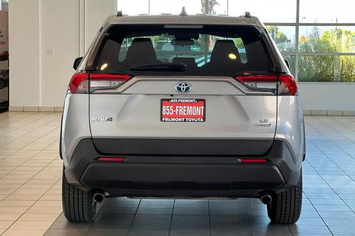 2020 Toyota RAV4 Hybrid LE