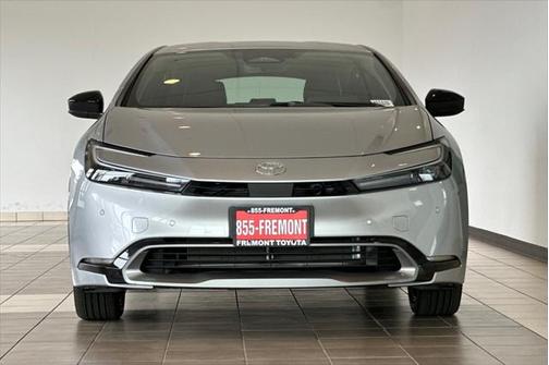 2025 Toyota Prius XLE