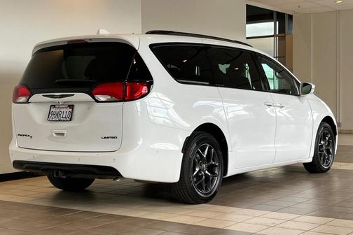 2020 Chrysler Pacifica Limited