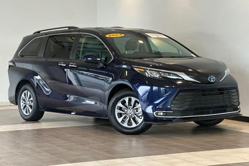 2024 Toyota Sienna XLE