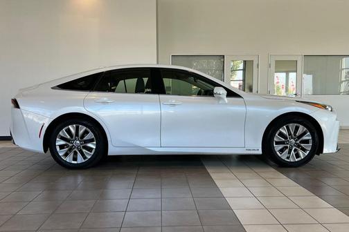 2021 Toyota Mirai Base