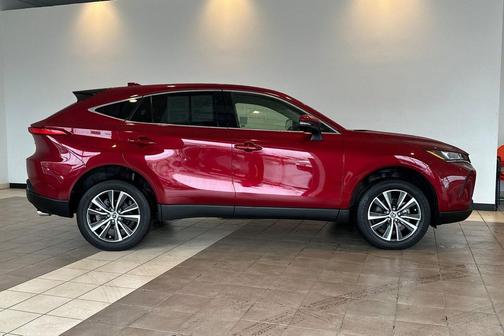 2022 Toyota Venza LE