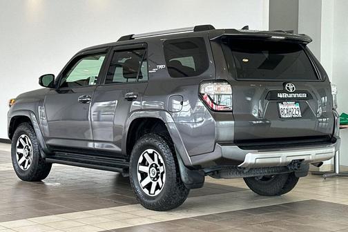 Magnetic Gray Metallic 2018 Toyota 4Runner TRD Off Road