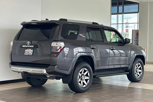 Magnetic Gray Metallic 2018 Toyota 4Runner TRD Off Road