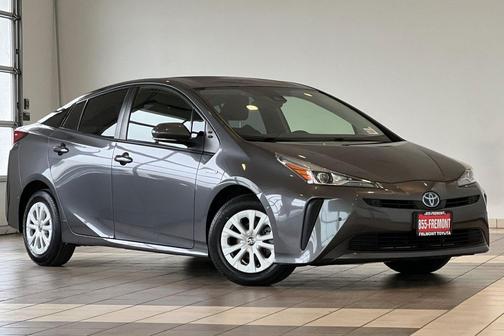 2022 Toyota Prius LE