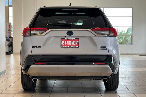 2024 Toyota RAV4 Hybrid SE