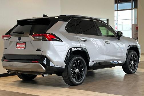 2024 Toyota RAV4 Hybrid SE