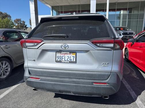 2022 Toyota RAV4 XLE