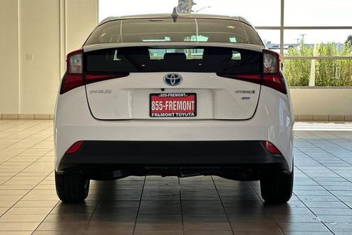 2022 Toyota Prius L