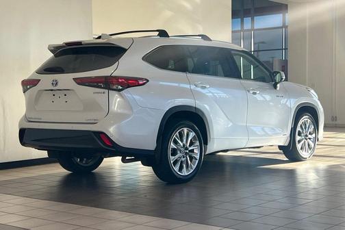 2021 Toyota Highlander Hybrid Limited