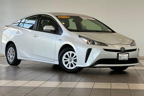 2022 Toyota Prius L