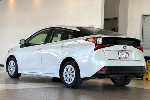 2022 Toyota Prius L