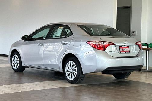 Classic Silver Metallic 2019 Toyota Corolla LE