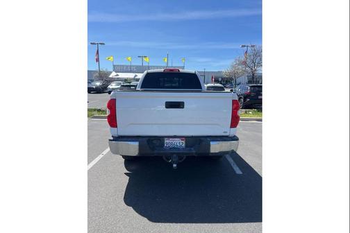 Super White 2015 Toyota Tundra SR5