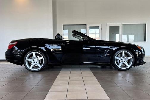 Black 2014 Mercedes-Benz SL-Class SL 550