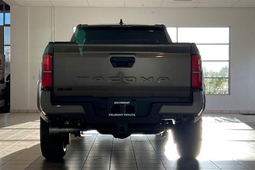 Bronze 2026 Toyota Tacoma TRD Sport