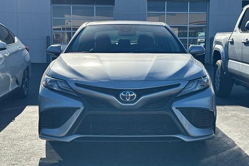 2024 Toyota Camry Hybrid SE