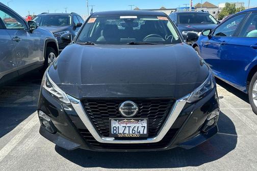 Super Black 2019 Nissan Altima 2.5 SV