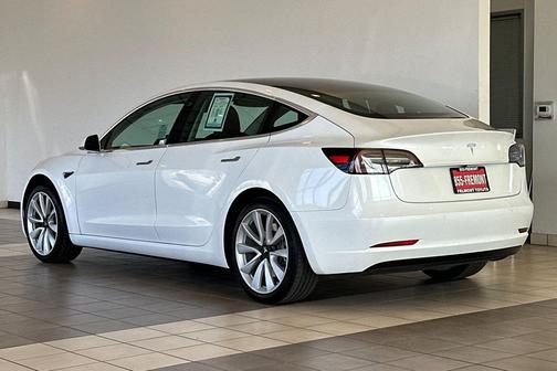 Pearl White Multi-Coat 2019 Tesla Model 3 Standard Range Plus