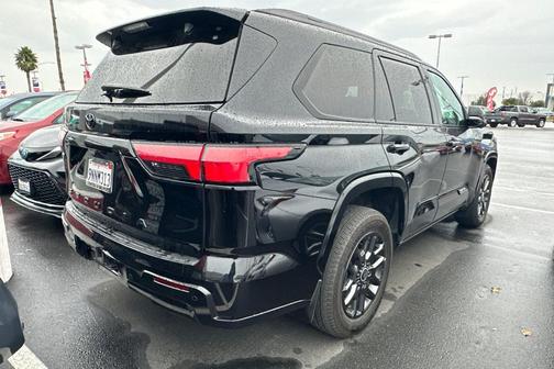 2024 Toyota Sequoia Platinum