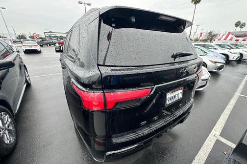 2024 Toyota Sequoia Platinum