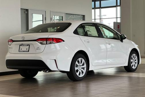 2026 Toyota Corolla Hybrid LE