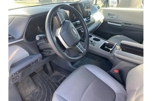 2021 Toyota Sienna XLE 7 Passenger