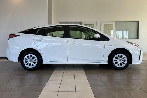 2022 Toyota Prius L