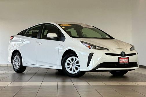 2022 Toyota Prius L
