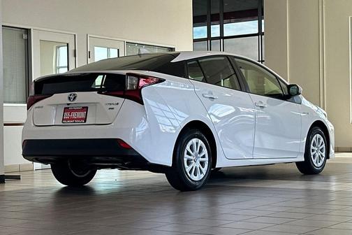 2022 Toyota Prius L