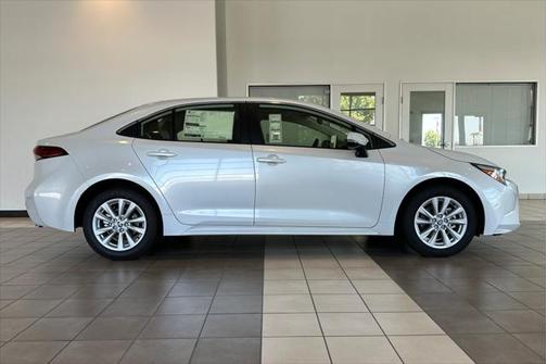 2025 Toyota Corolla Hybrid XLE