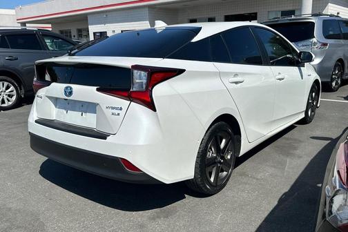 2021 Toyota Prius XLE