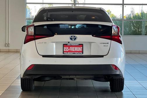 2021 Toyota Prius XLE