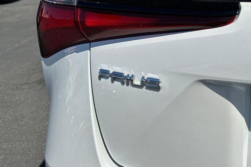 2021 Toyota Prius XLE