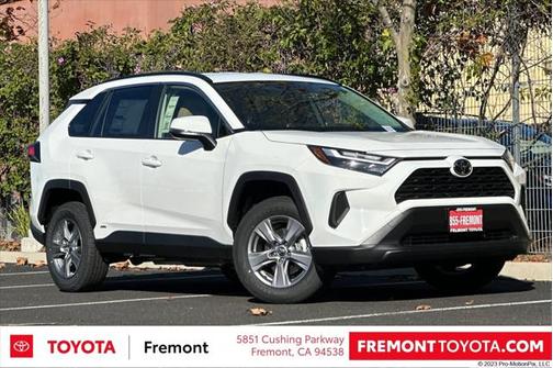 2025 Toyota RAV4 Hybrid LE