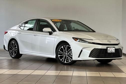 2025 Toyota Camry XLE