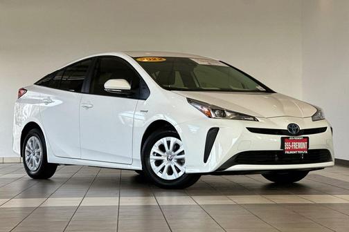 2022 Toyota Prius L