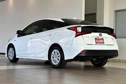 2022 Toyota Prius L