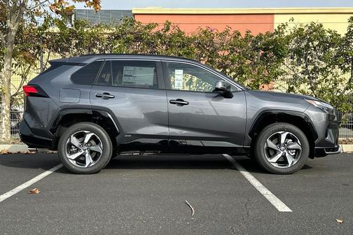 2025 Toyota RAV4 Hybrid SE