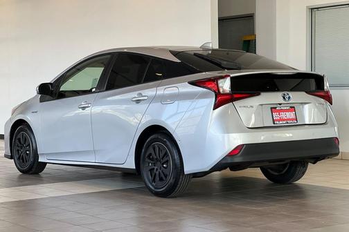 2021 Toyota Prius LE