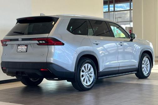 2025 Toyota Grand Highlander Hybrid XLE