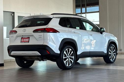 Wind Chill Pearl 2024 Toyota Corolla Cross XLE