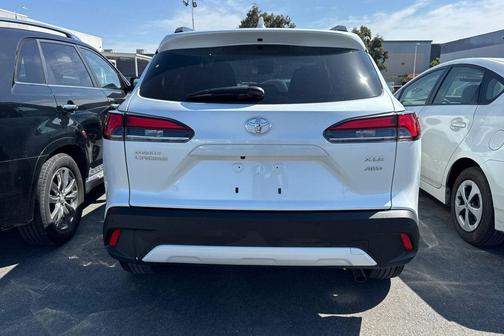 Wind Chill Pearl 2024 Toyota Corolla Cross XLE