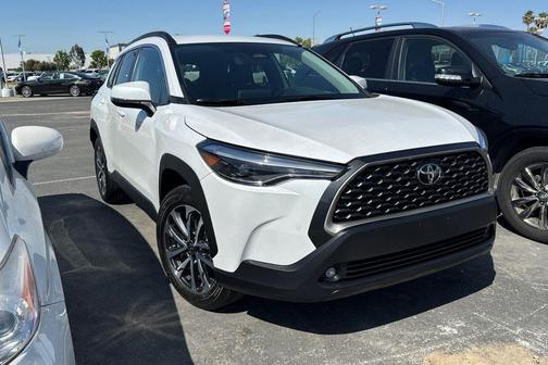 Wind Chill Pearl 2024 Toyota Corolla Cross XLE