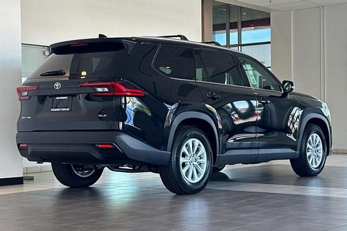 2025 Toyota Grand Highlander Hybrid XLE