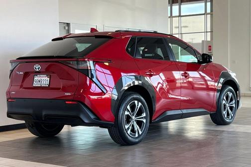 2024 Toyota bZ4X XLE