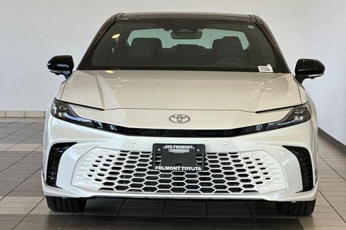 Pearl 2026 Toyota Camry XSE