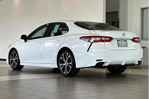 2018 Toyota Camry SE